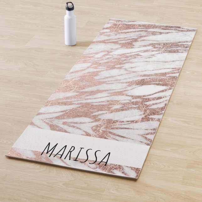 Tapis De Yoga Motif blanc et rose élégant chic de marbre d'or (En situation)