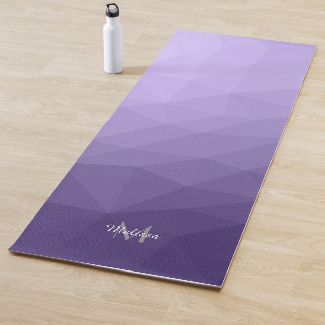 Tapis De Yoga Motif de maillage de géométrie violet ultra violet (En situation)