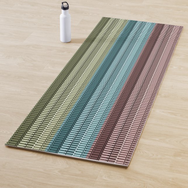 Tapis De Yoga Motif rouge bleu vert rayé (En situation)