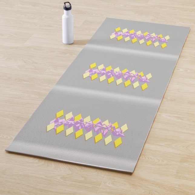Tapis De Yoga Motifs de diamants avec graphismes d'art violet (En situation)