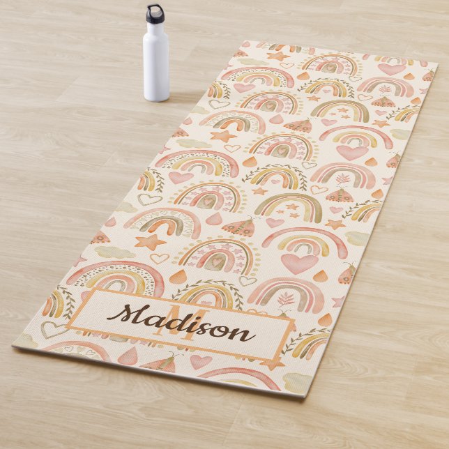 Tapis De Yoga Nom du monogramme personnalisé Boho Rainbow Yoga M (En situation)
