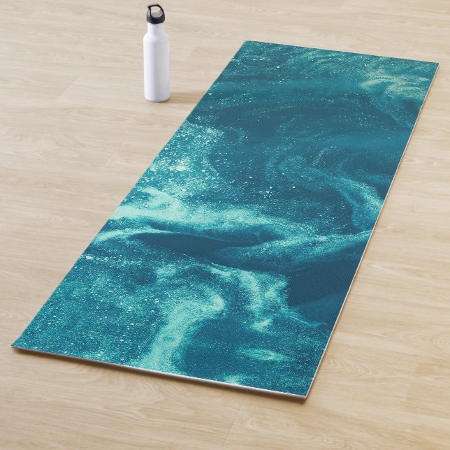 Tapis De Yoga Océan tourbillonnant Turquoise (En situation)