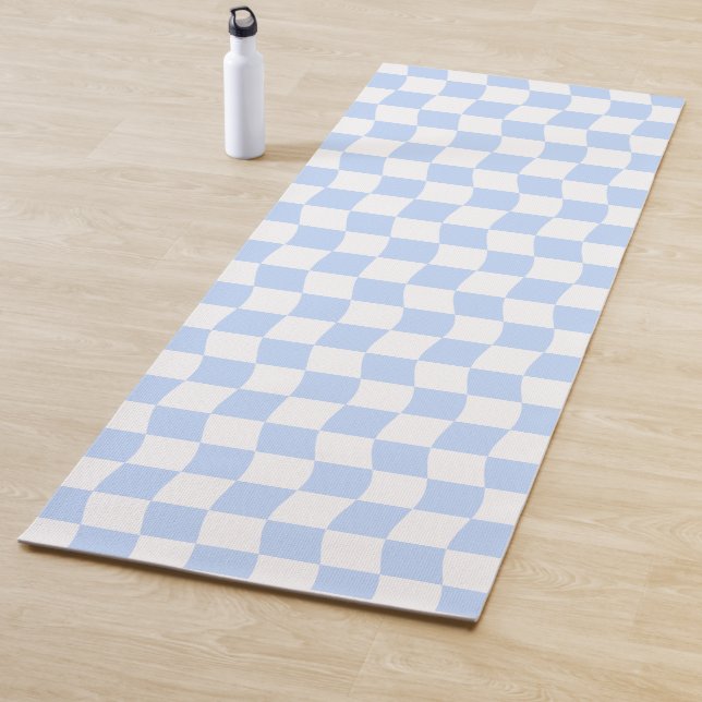 Tapis De Yoga Pastel Blue White Wavy Checkerboard Pattern (En situation)
