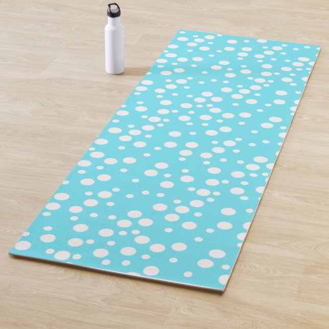 Tapis De Yoga Points blancs réversibles sur les chauves-souris t (En situation)
