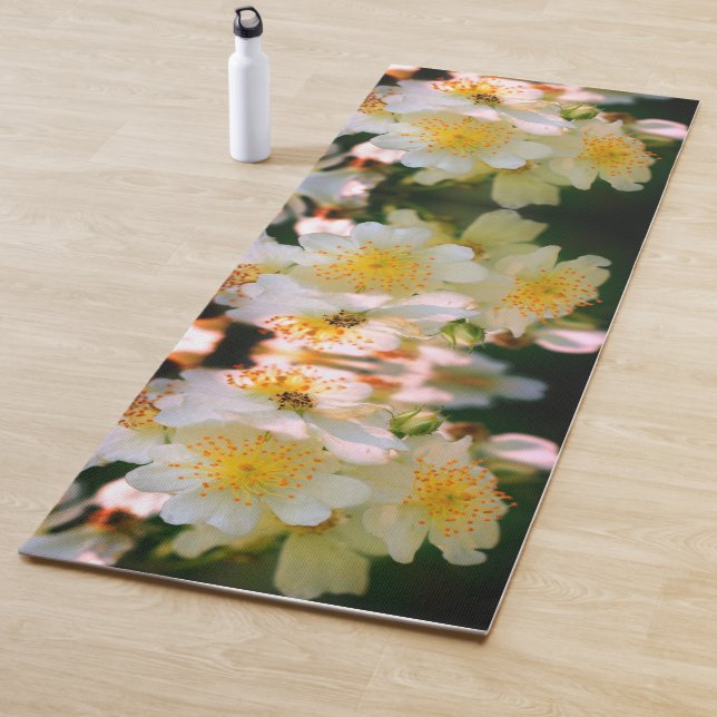 Tapis De Yoga Roses blancs retors (En situation)