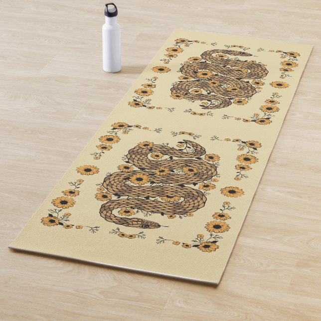 Tapis De Yoga Serpent floral (En situation)