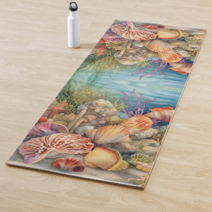 Tapis De Yoga Sous Les Coquilles De Poissons De Mer