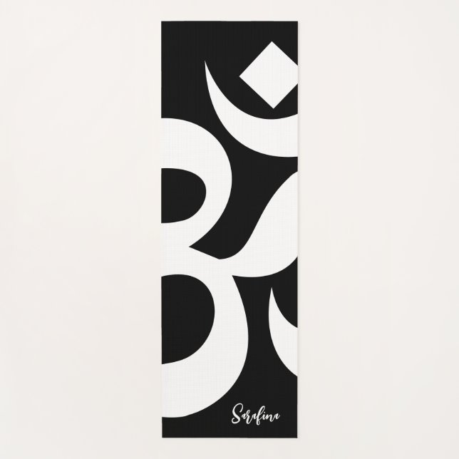 Tapis De Yoga Symbole Om Avec Nom Personnalisé Noir & Blanc (Devant)