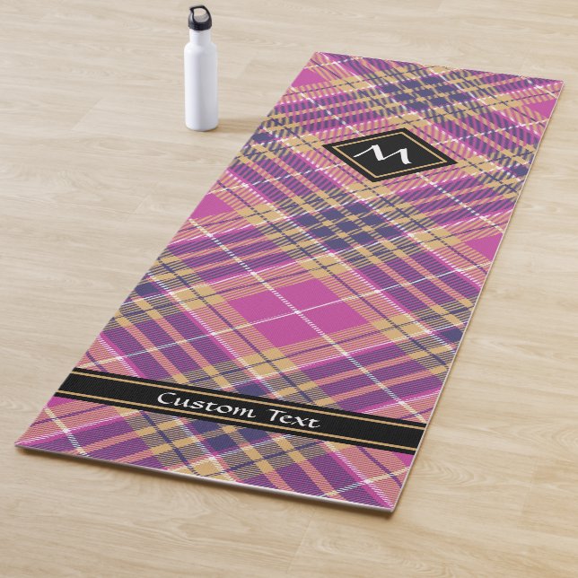 Tapis De Yoga Tartan rose, or et bleu (En situation)