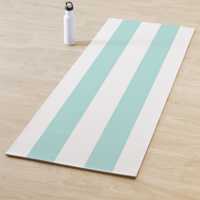 Tapis De Yoga Turquoise Clair et Rayures Horizontales Larges Bla (En situation)