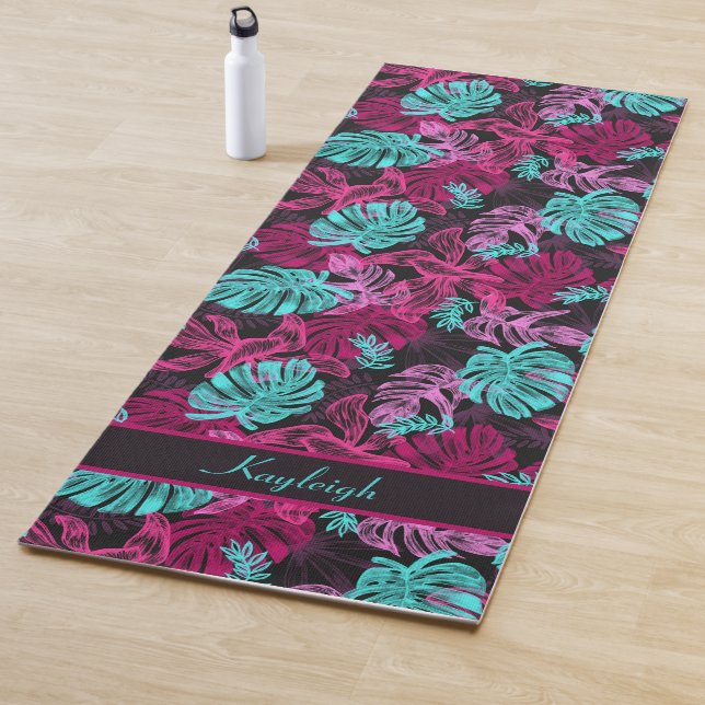 Tapis De Yoga Vibes tropicales | Feuille Monstère rose et bleu (En situation)