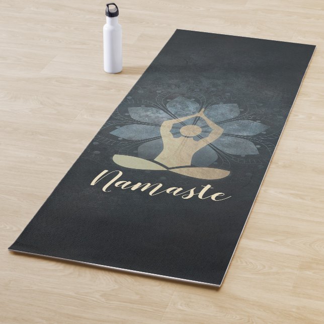 Tapis De Yoga Yoga Instructeur méditation d'or Pose Mandala (En situation)