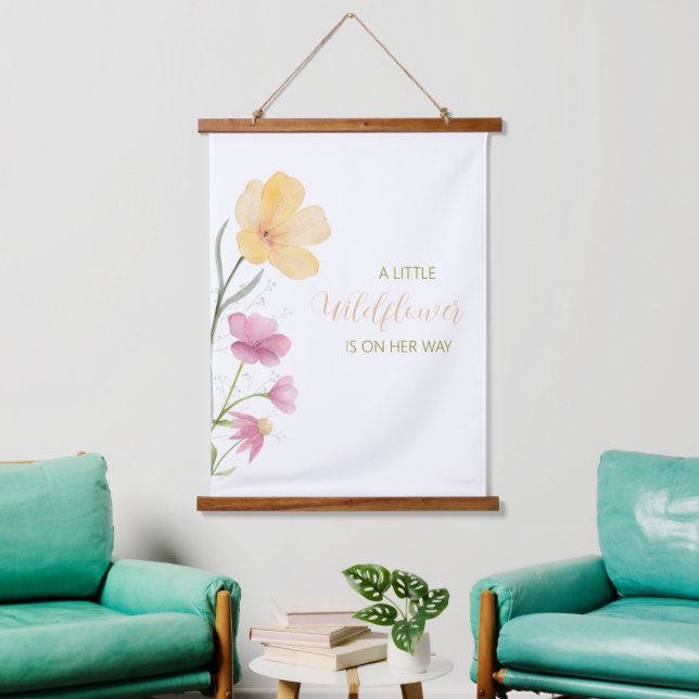 Tapisserie Suspendue A Little Wildflower is on her way Tapestry (Salon)