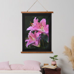 Tapisserie Suspendue Belle Lys rose avec bordure noire