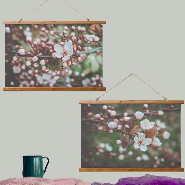 Tapisserie Suspendue Branches de prune avec fleurs blanches (Créateur téléchargé)