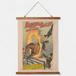 Tapisserie Suspendue Cheval De Cirque Qui Traverse Un Flaming Hoop