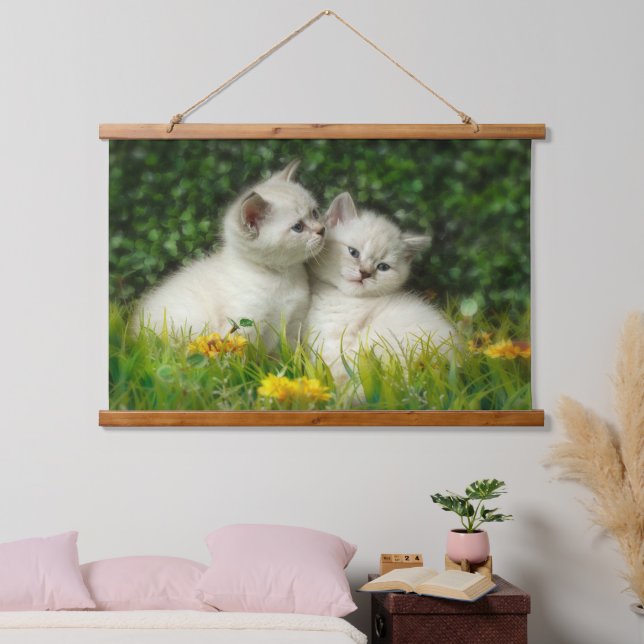 Tapisserie Suspendue Cute britannique Shorthair Kittens dans le jardin (Chambre à coucher)