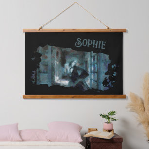 Tapisserie Suspendue Fille Fantôme en Bleu – Art Surréaliste Hantant