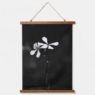 Tapisserie Suspendue floral noir et blanc minimaliste