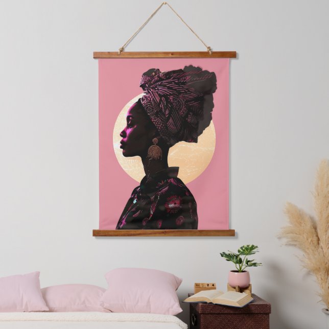 Tapisserie Suspendue Grace en rose : Muse du patrimoine africain (Chambre à coucher)