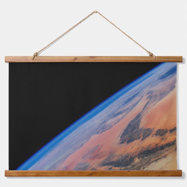 Tapisserie Suspendue L'Afrique Du Nord Et Le Vaste Désert Libyen. (Devant)