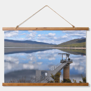 Tapisserie Suspendue Le lac Bellfield Nuages sur l'eau morte