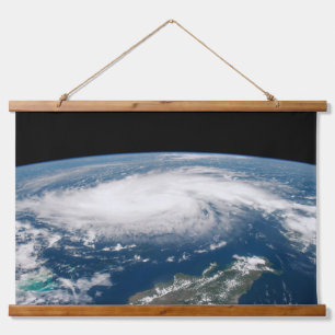 Tapisserie Suspendue L'Ouragan Dorian Au-Dessus De L'Océan Atlantique.