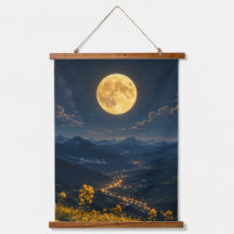 Montagne mystique de la pleine lune vallée bois de