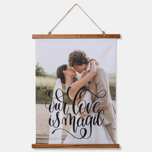 Tapisserie Suspendue NOTRE AMOUR EST MAGIQUE Mariage Couple Photo éléga (Recto)
