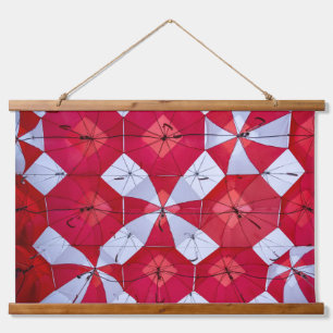 Tapisserie Suspendue Plafond à parapluie ouvert rouge et blanc