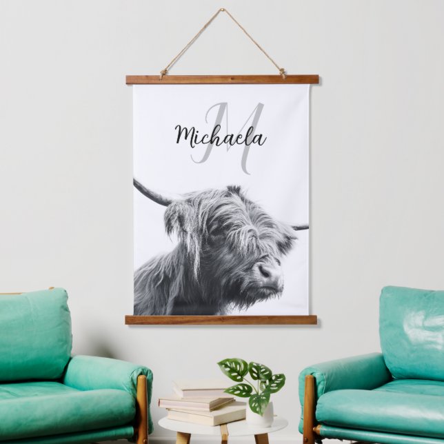 Tapisserie Suspendue Portrait de vache Highland premier monogramme noir (Salon)