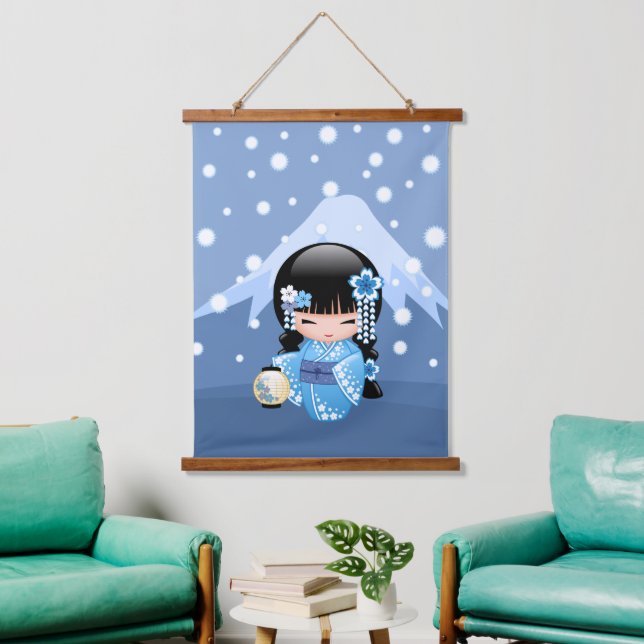 Tapisserie Suspendue Poupée Kokeshi d'hiver - Blue Mountain Geisha Girl (Salon)