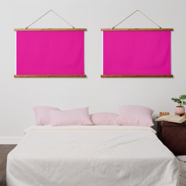 Tapisserie Suspendue Un carré rose avec une bordure blanche, créant un  (Chambre à coucher)