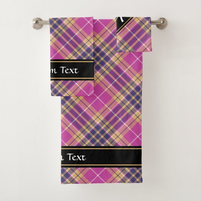 Tartan rose, or et bleu (En situation)