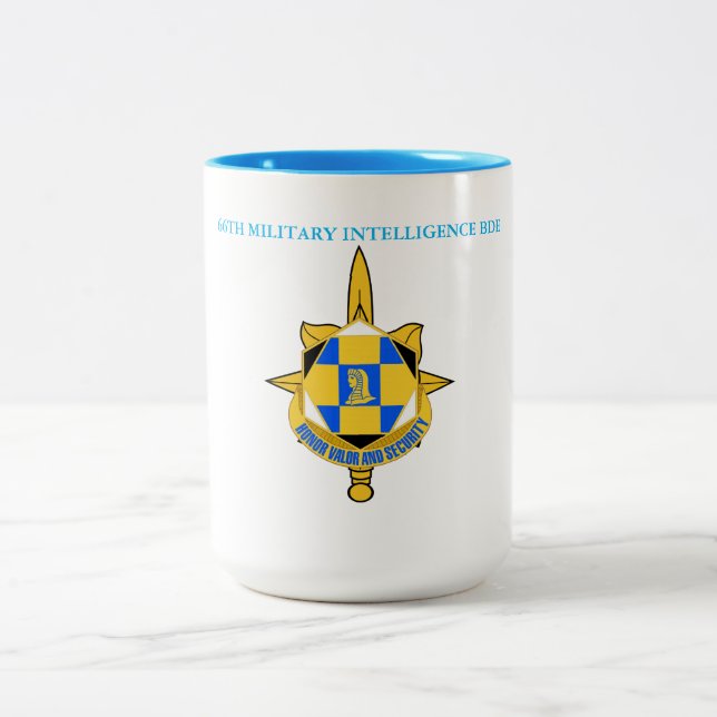 TASSE 2 COULEURS 66E BRIGADE DE RENSEIGNEMENT MILITAIRE  (Centre)