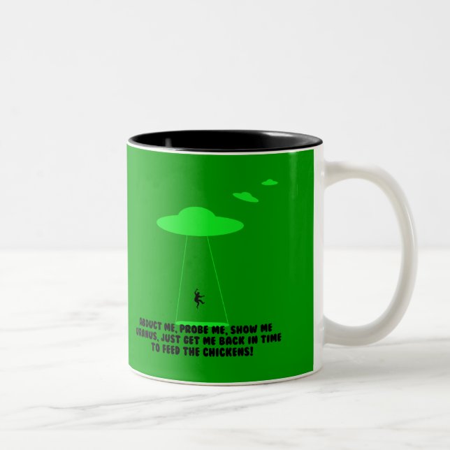 Tasse 2 Couleurs Abduction humoristique de poulet (Droit)