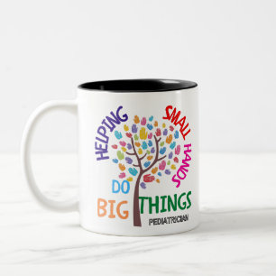 Tasse 2 Couleurs Aider les petites mains à faire de grandes choses 