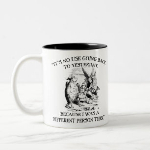 Tasse 2 Couleurs Alice au pays des merveilles - Personne différente