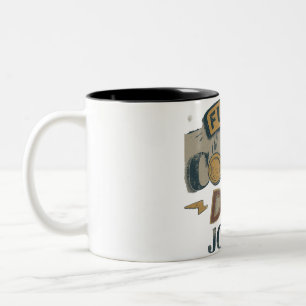Tasse 2 Couleurs Alimenté par le café et les blagues de DAD