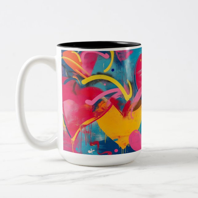 Tasse 2 Couleurs Amour urbain : Coeurs de graffitis (Gauche)