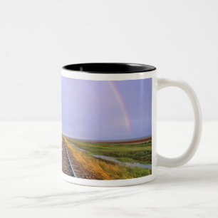Tasse 2 Couleurs Arc-en-ciel au-dessus des voies ferrées près de Fa