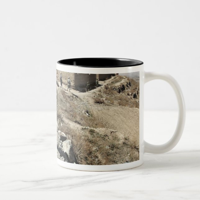 Tasse 2 Couleurs Armée nationale afghane et soldats américains (Droit)