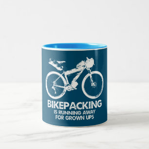 Tasse 2 Couleurs Bikepacking Est En Cours D'Exécution Pour Les Ups 