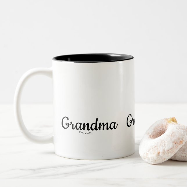 Tasse 2 Couleurs Black Script Established Grandma (Avec donut)
