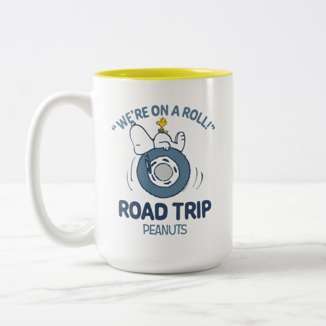 Tasse 2 Couleurs cacahuètes | Snoopy & Woodstock Road Triage (Gauche)