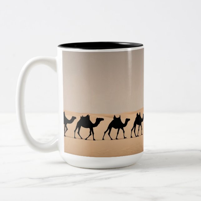 Tasse 2 Couleurs Caravane de chameaux dans le désert (Gauche)