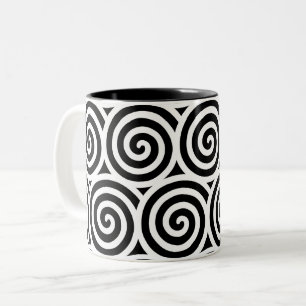 Tasse 2 Couleurs Cercles en spirale tournoyante sur fond noir et bl