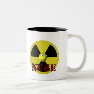 Tasse 2 Couleurs C'est arme nucléaire !