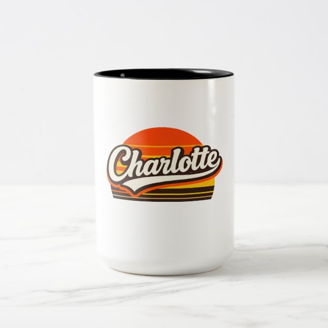 Tasse 2 Couleurs Charlotte Retro Sunset Personalized Name Design (Centre)