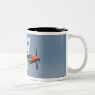 Tasse 2 Couleurs Chasseur P-51D Mustang avec marquages du jour J vo